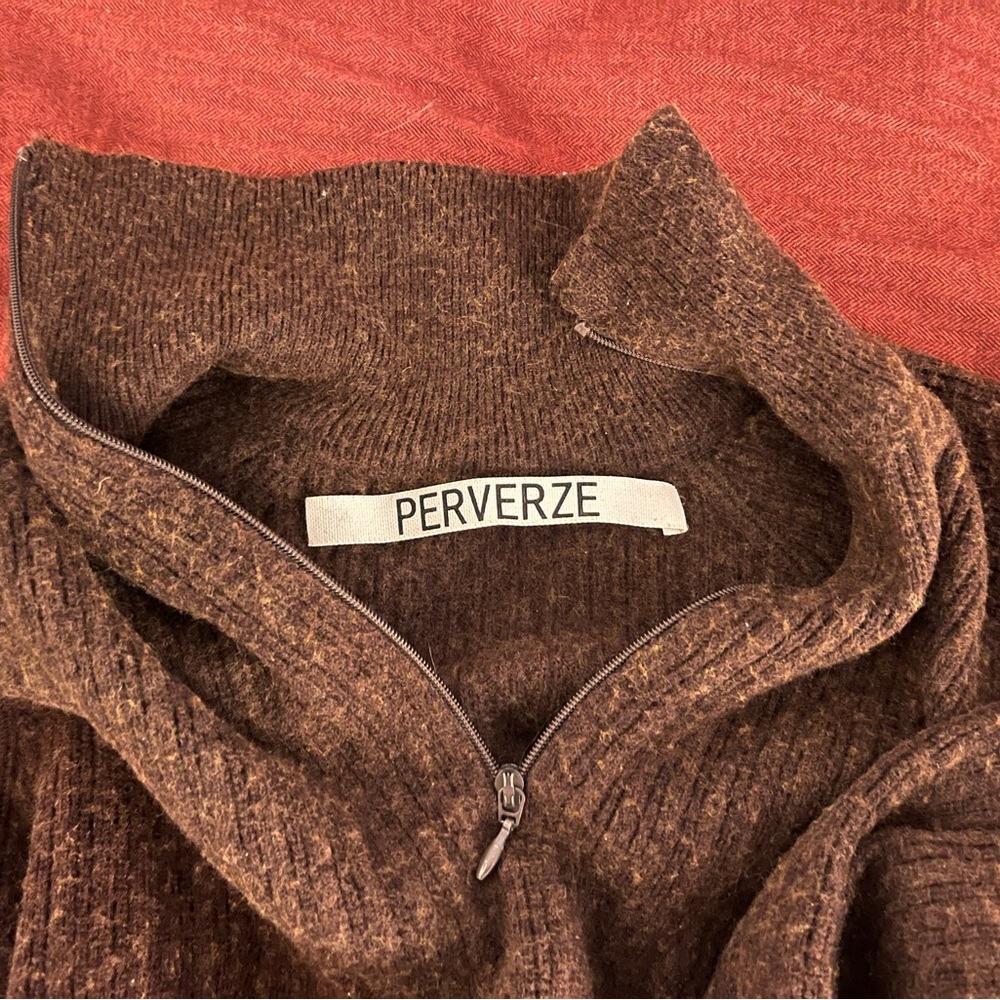 Perverze quater zip sweater